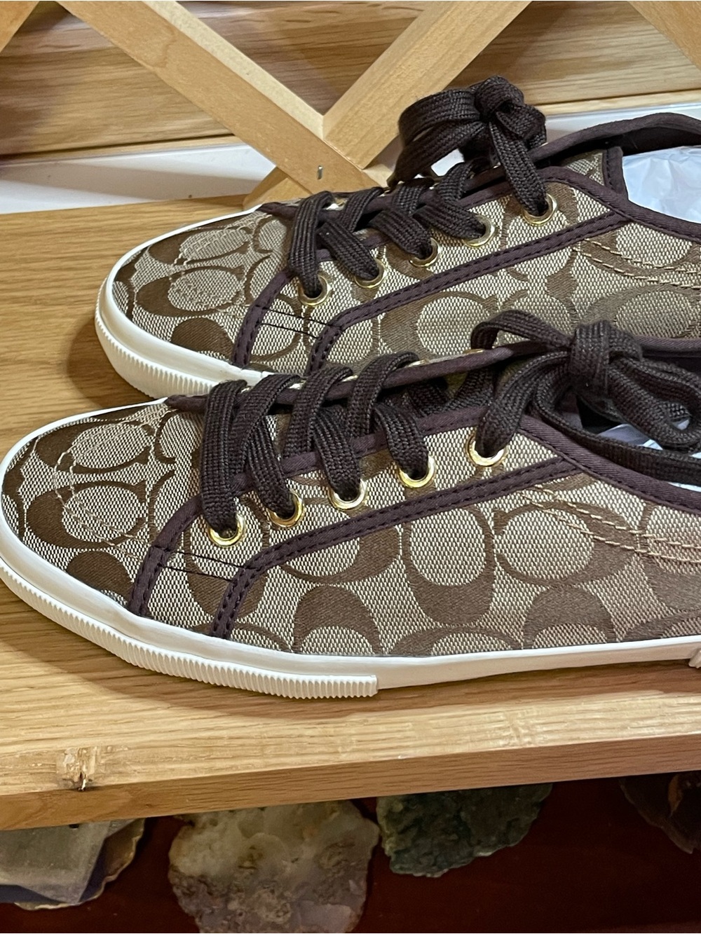Authentic Coach New York A3851 “ Kalyn “ Sz 9B /Classic Canvas low- top Sneaker - Picture 2 of 16